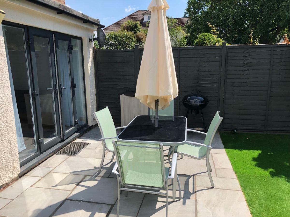 Bournemouth Hot Tub & Sauna Holiday Let Exterior foto